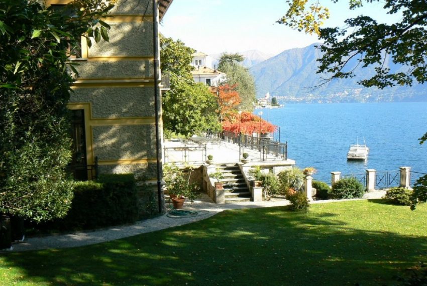 villa garden lake view