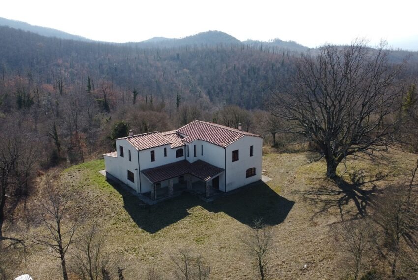 TUSCANY - PROPERTY WITH LAND  FOR SALE