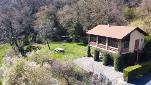 COMO - LAKEVIEW VILLA IN PRESTIGIOUS HILL