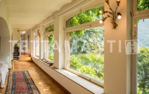 lake front villa for rent