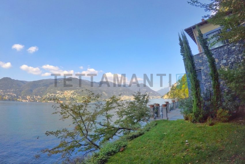 villa front lake como for sale luxury