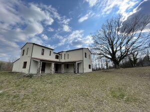 massa marittima casale in vendita
