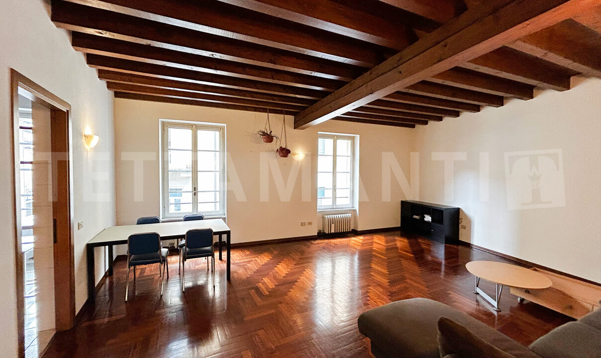 Como center apartment for sale