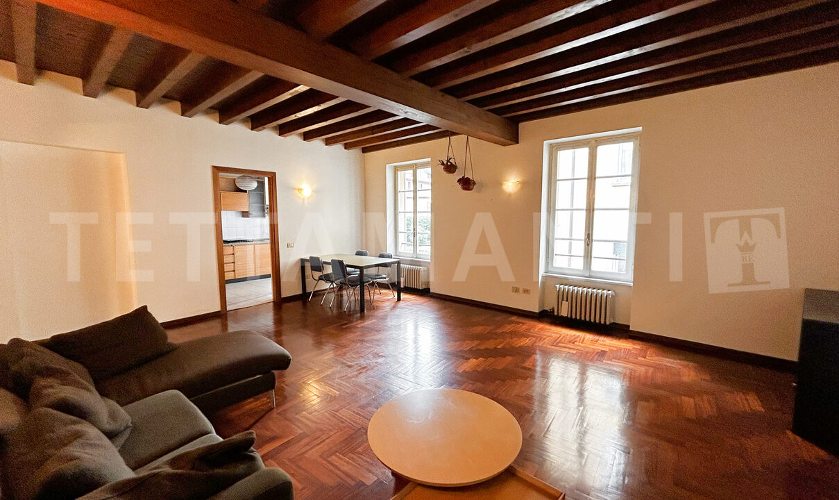 Como center apartment for sale