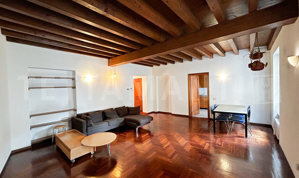 Como center apartment for sale