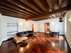 Como center apartment for sale