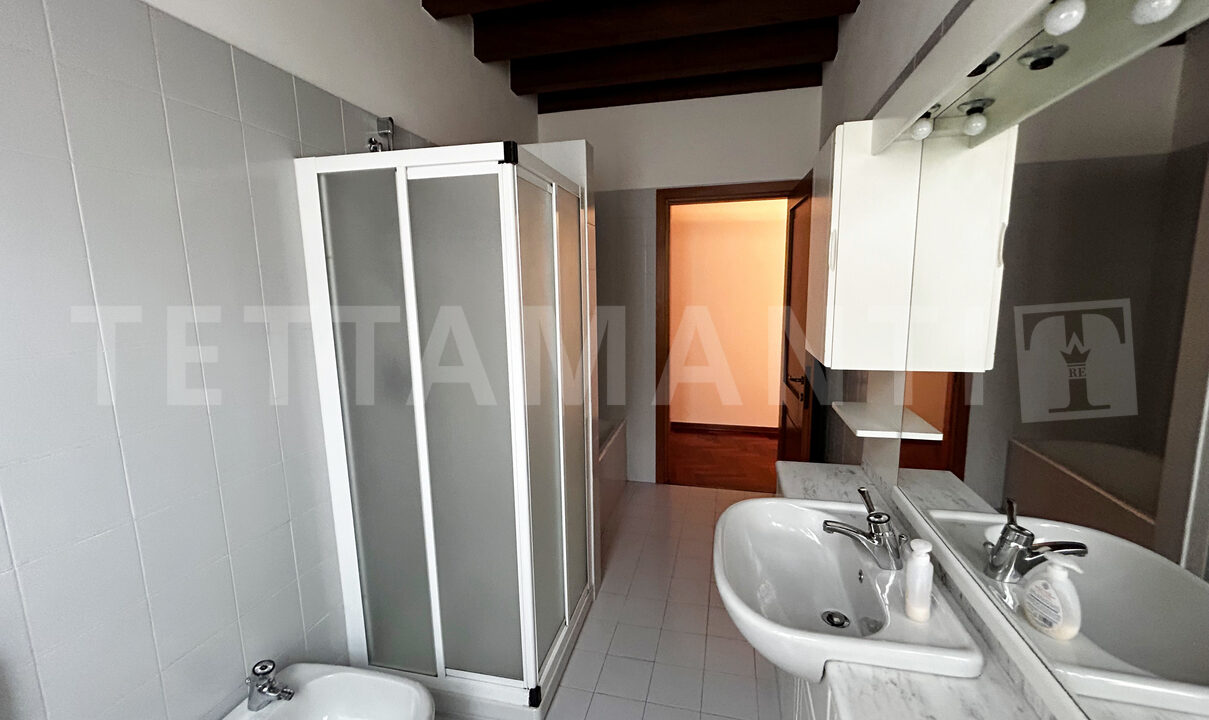 Como center apartment for sale