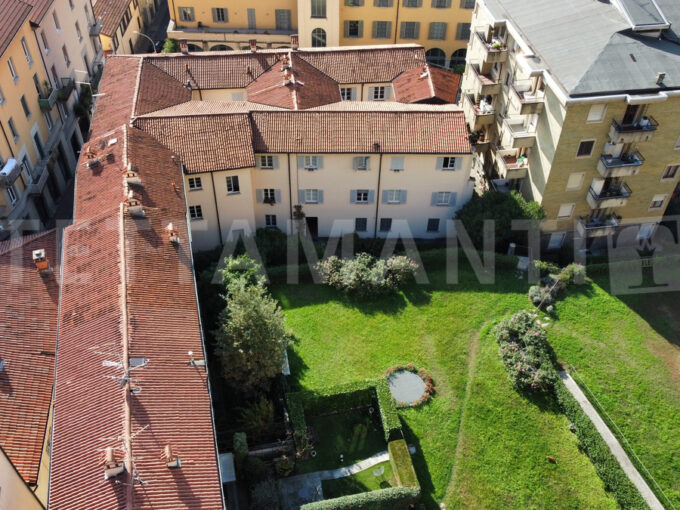 Como center apartment for sale
