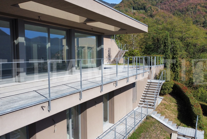 lake view villa modern cernobbio