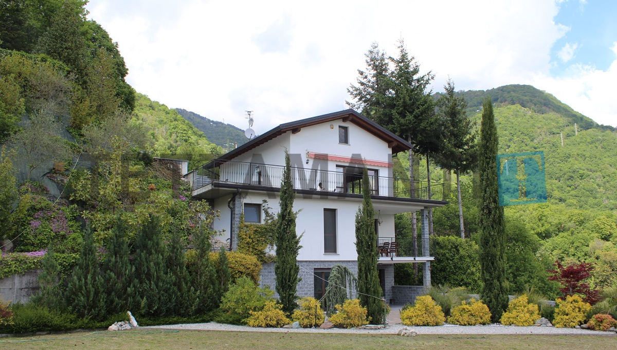 LAKE COMO CERNOBBIO - WONDERFUL VILLA