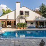 Guanzate elegant villa in residence