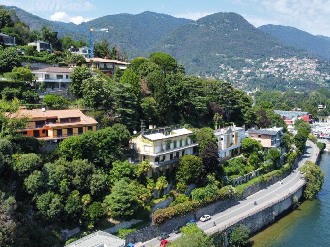 COMO CITY VILLA WITH LAKE VIEW