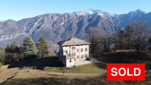 LAKECOMO BELLAGIO - WONDERFUL VILLA for sale with ample park