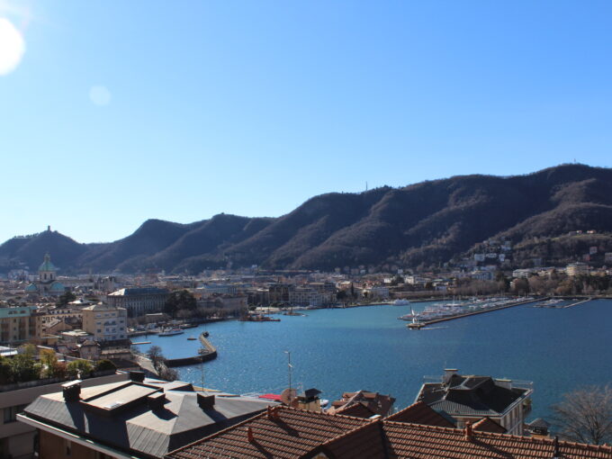 COMO - LAKE VIEW VILLA WITH GARDEN