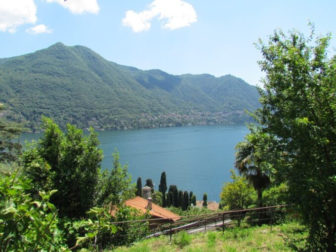 Como- Moltrasio building land with lake view