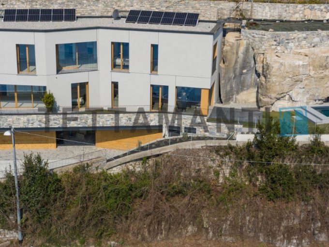 CARATE URIO - WONDERFUL NEW VILLA