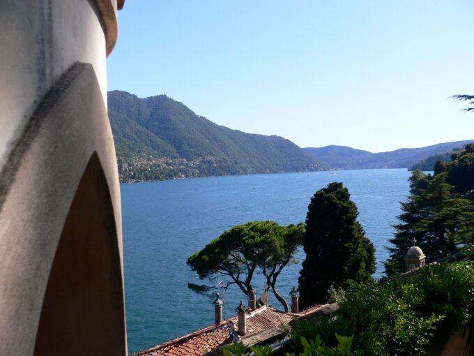 Lake Como castle for sale