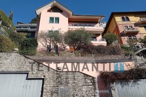 Como lake view villa with garden