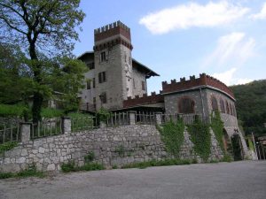 Barni Castle