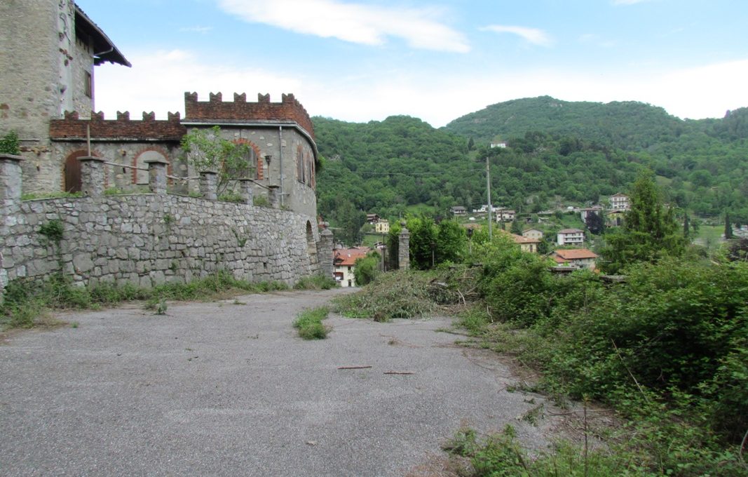 Barni Castle