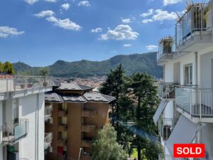 Como- flat for sale