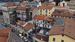 como lake hotel for sale