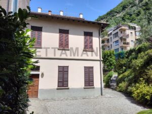 como villa with garden for sale