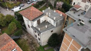 single villa como center