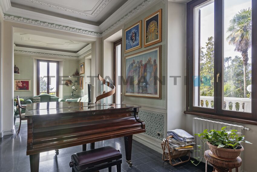 Luino Lake Maggiore Historic Villa for sale (10)