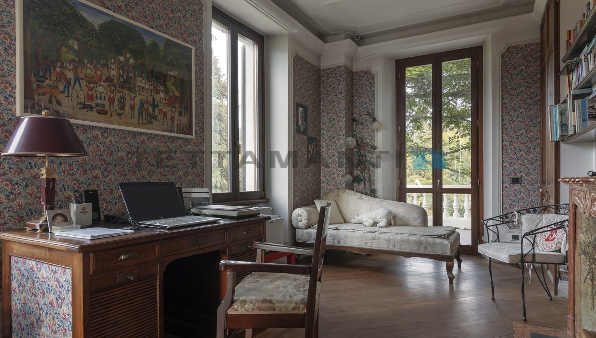 Luino Lake Maggiore Historic Villa for sale (16)