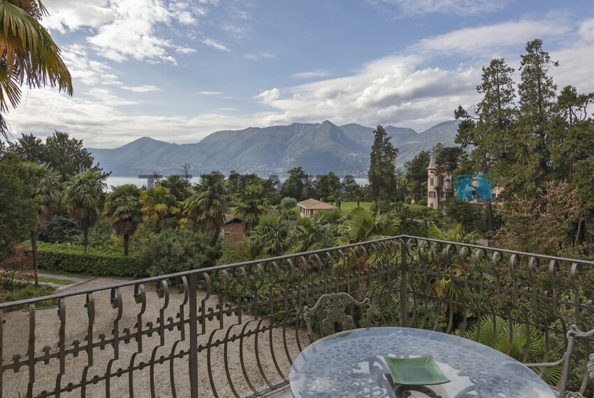 Luino Lake Maggiore Historic Villa for sale (7)