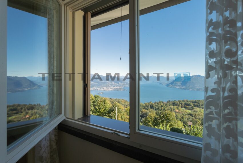 Lake Maggiore exclusive villa for sale