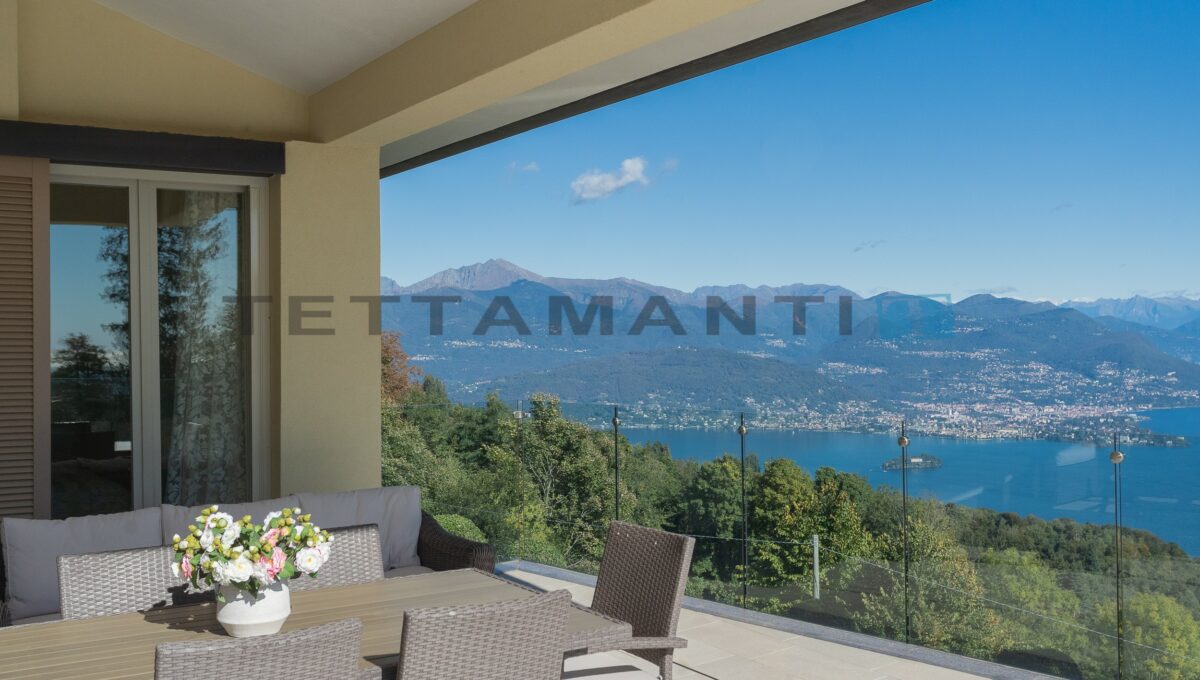 Lake Maggiore exclusive villa for sale