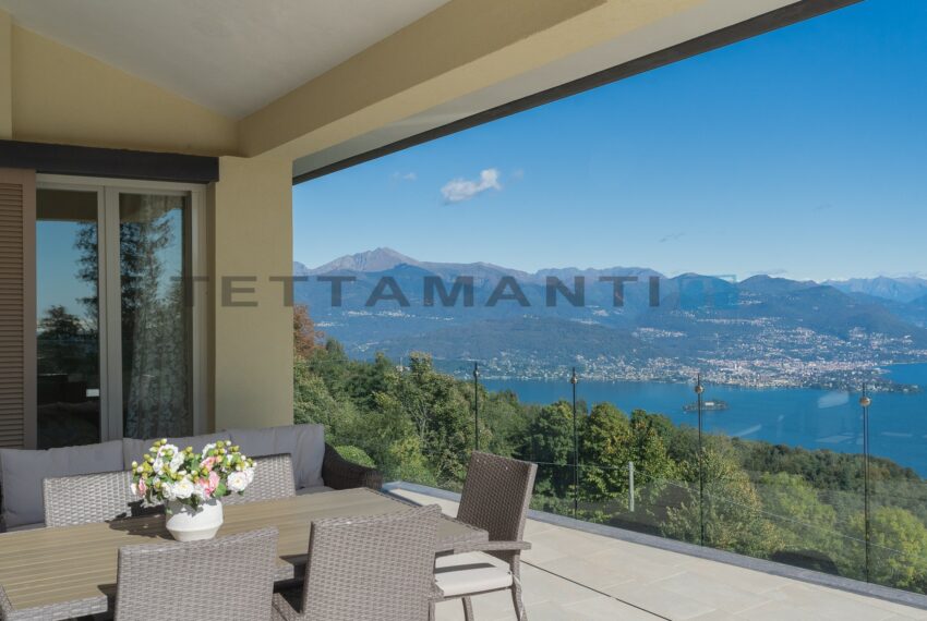 Lake Maggiore exclusive villa for sale