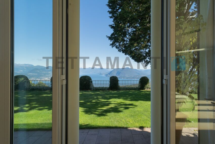 Lake Maggiore exclusive villa for sale