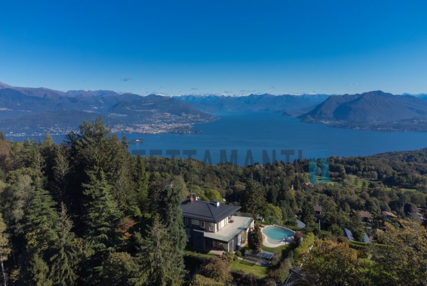 Lake Maggiore exclusive villa for sale