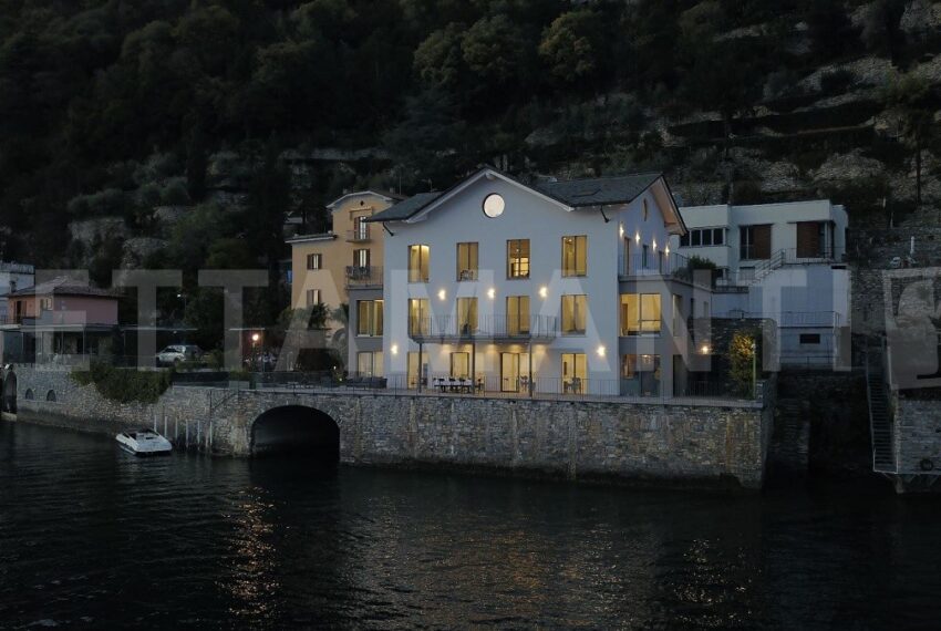 villa luxury rental lake front como