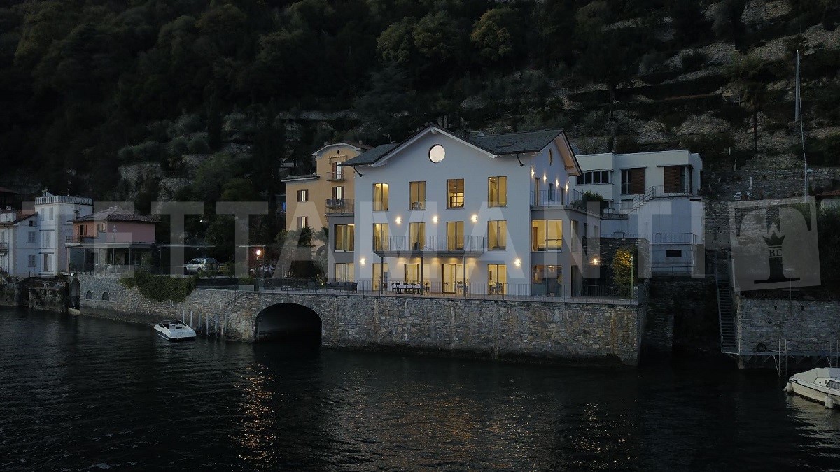 villa luxury rental lake front como