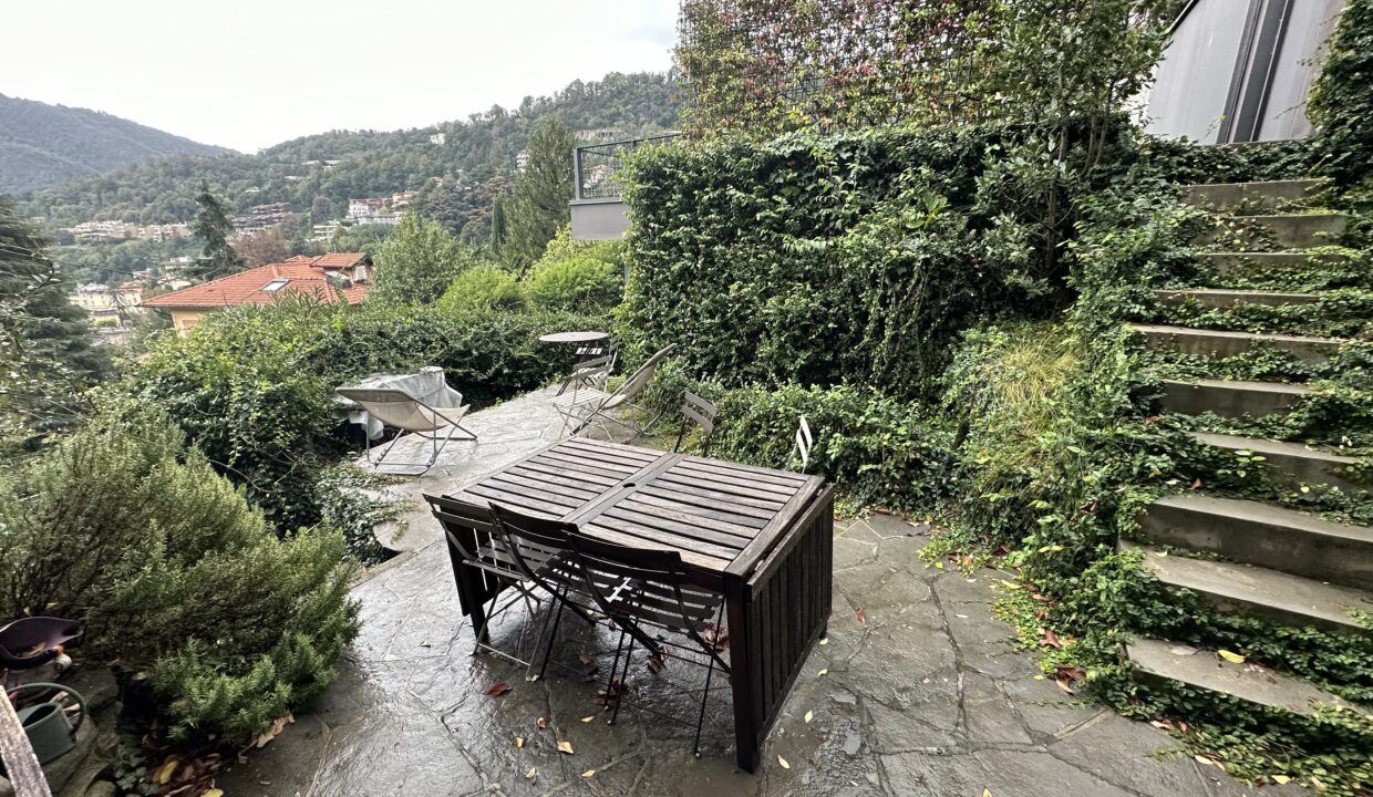 Como villa lake view for sale
