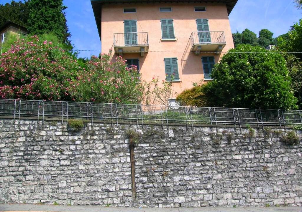 Como villa lake view for sale