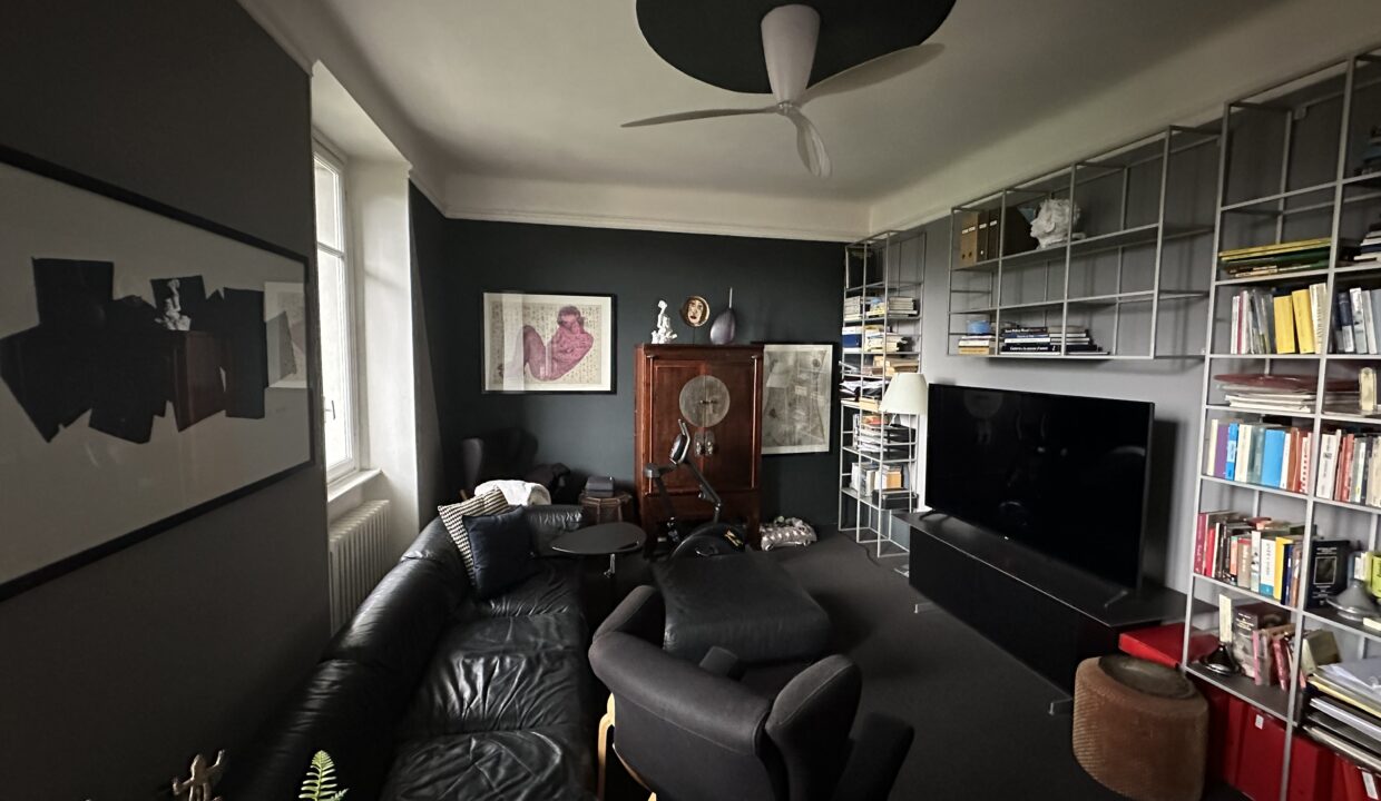 Como villa lake view for sale