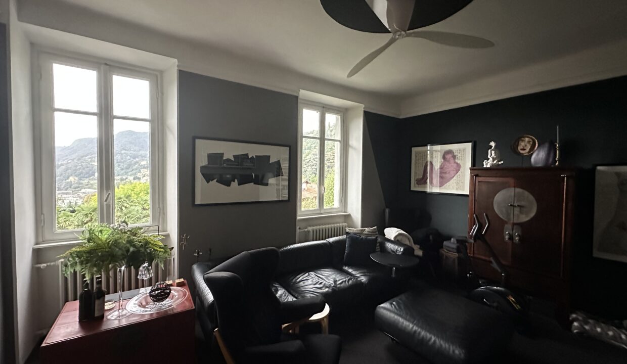 Como villa lake view for sale