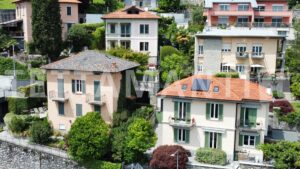villa como center for sale