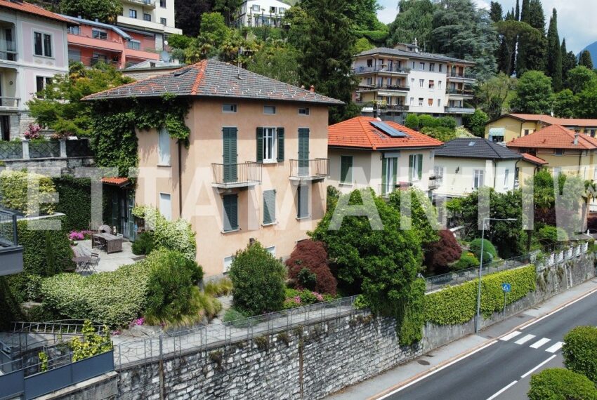 COMO TOWN VILLA with private garden and panoramic view