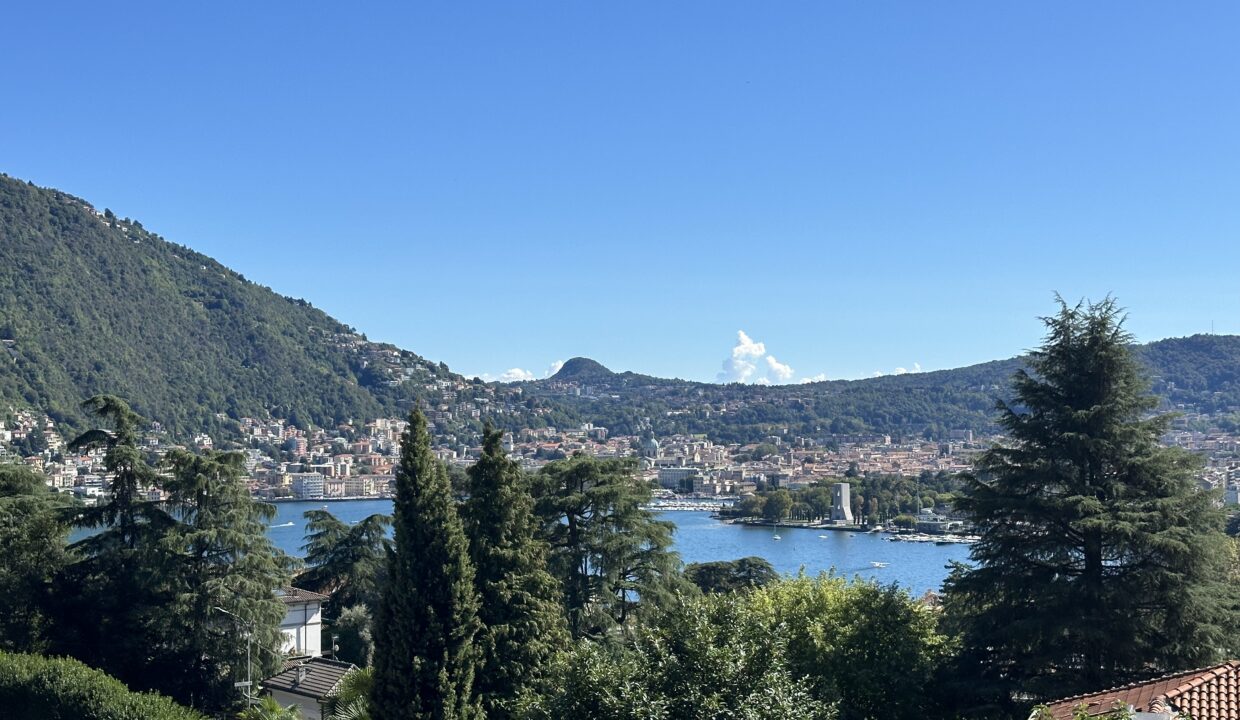 Como villa lake view for sale