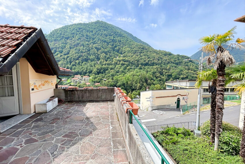 Dizzasco Lake Como property (10)