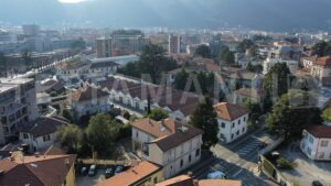 villa for sale in como center