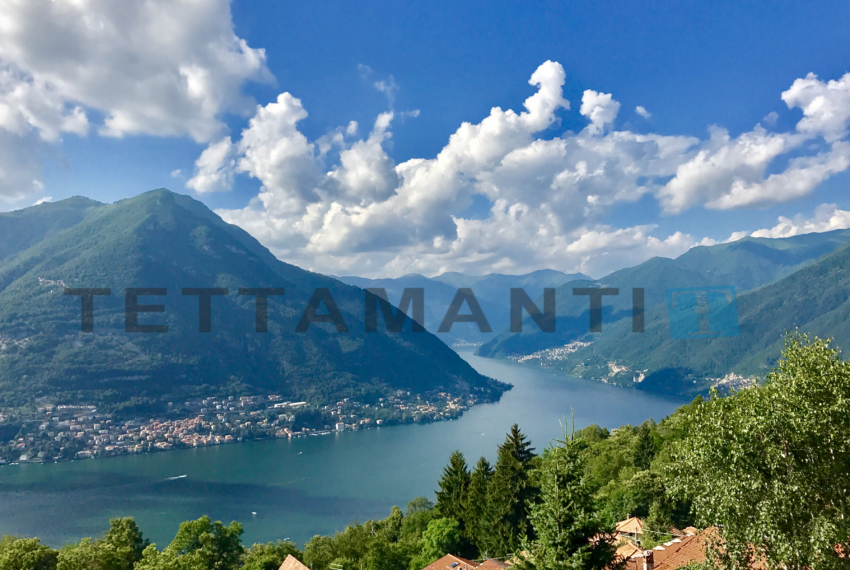 lake view from the garde/house Torno villa for sale