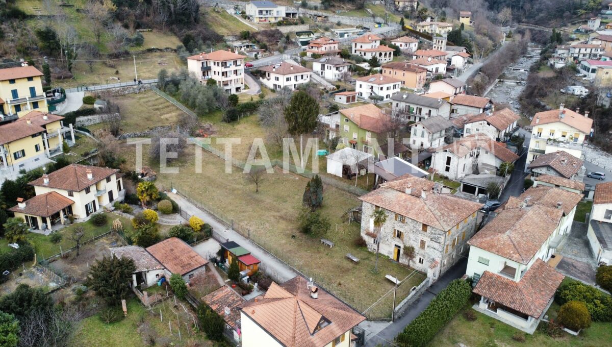 Lake Como - Stone house for sale with building land (10)