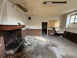 Lake Como - Stone house for sale with building land